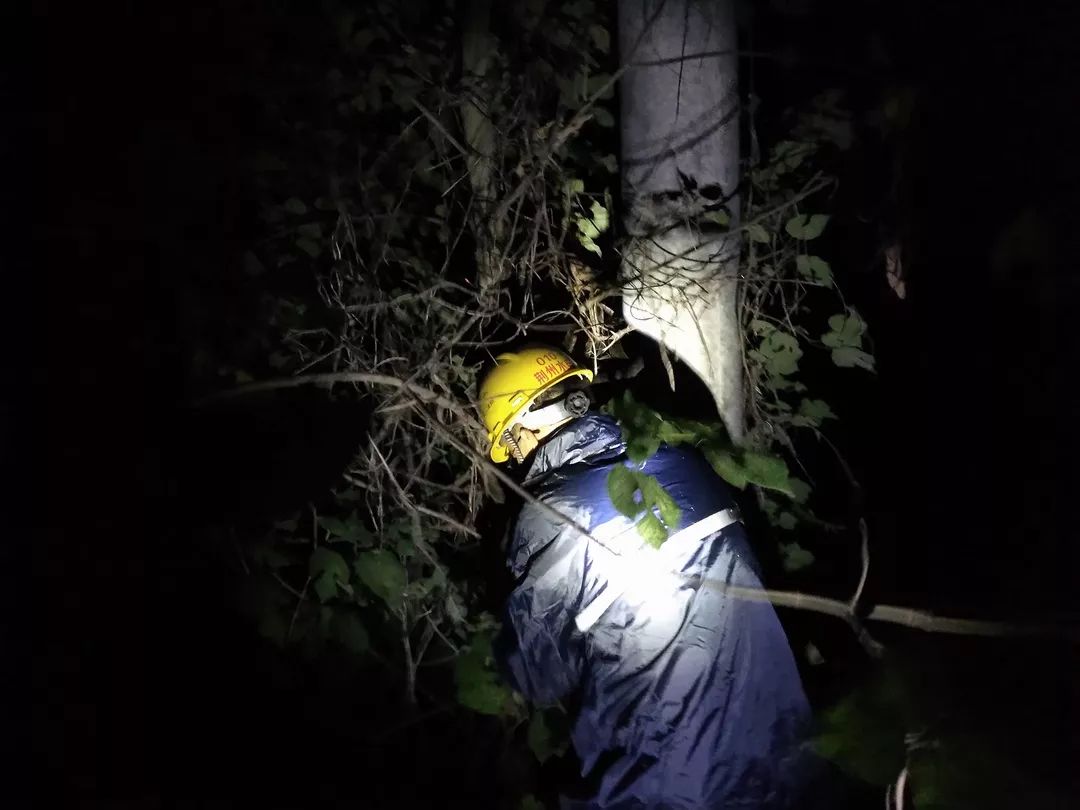 水電分公司開(kāi)啟夜巡模式，確保電力設備“不中暑”
