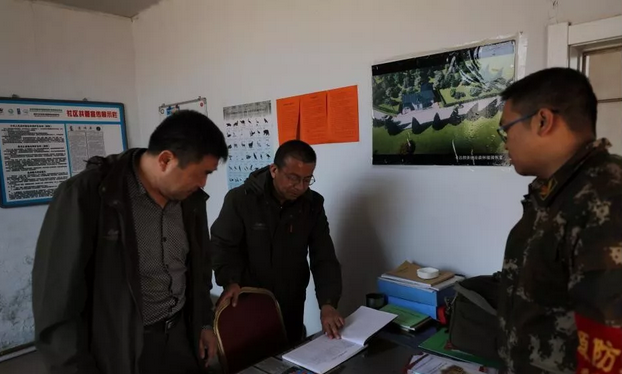 林業(yè)集團公司森林防火部副主任劉愛(ài)柱深入多布庫爾保護區開(kāi)展督導檢查